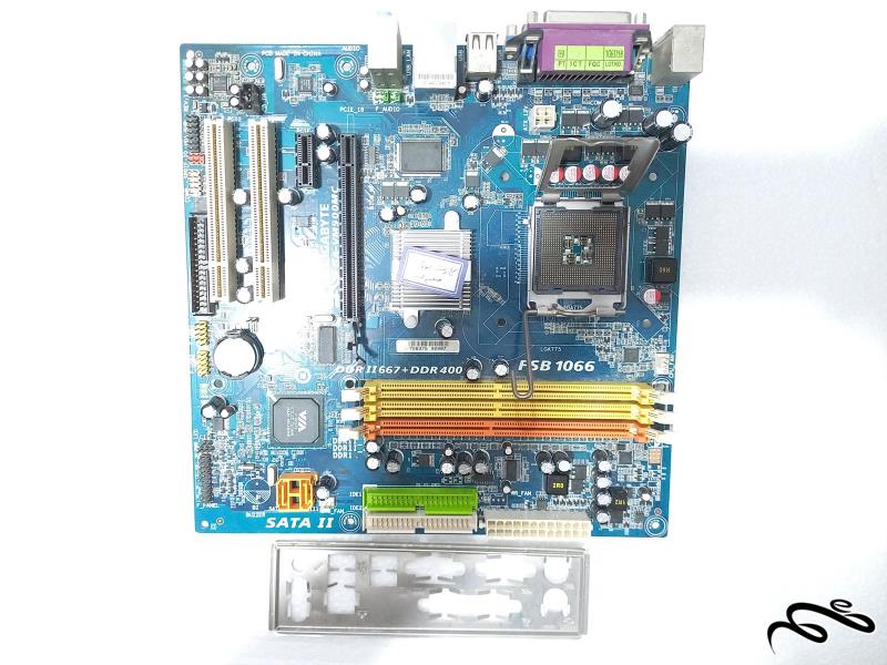 مادربرد GigaByte GA-VM900MC سوکت 775 رم DDR2